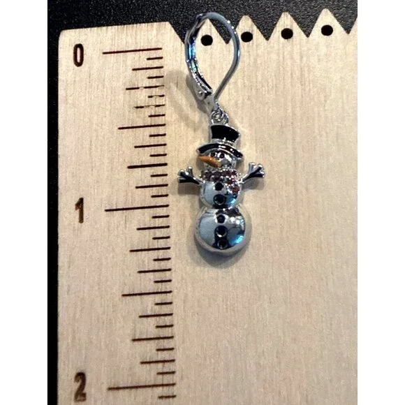 Snowman Dangle Earrings Silver Tone Leverback Closure - Picture 4 of 4